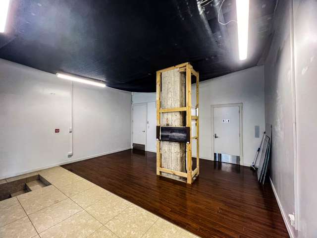 Unit 1R/37 Anzac Avenue City Centre_2