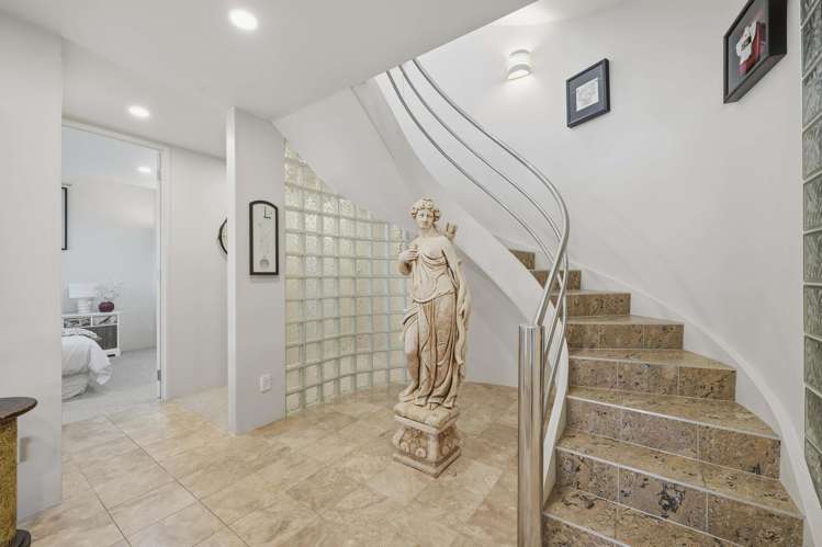 1/1 Valley Road Browns Bay_16