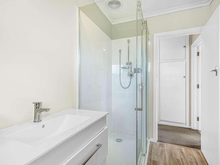 12 Hitchings Avenue Onekawa_16