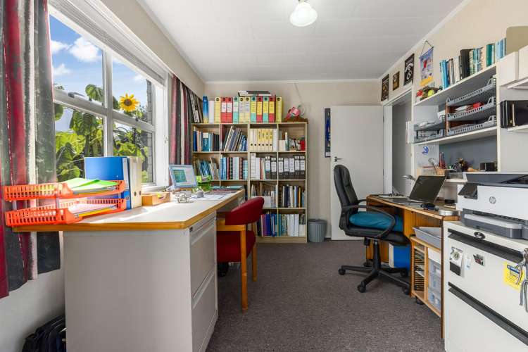 635 Queen Street East Levin_14