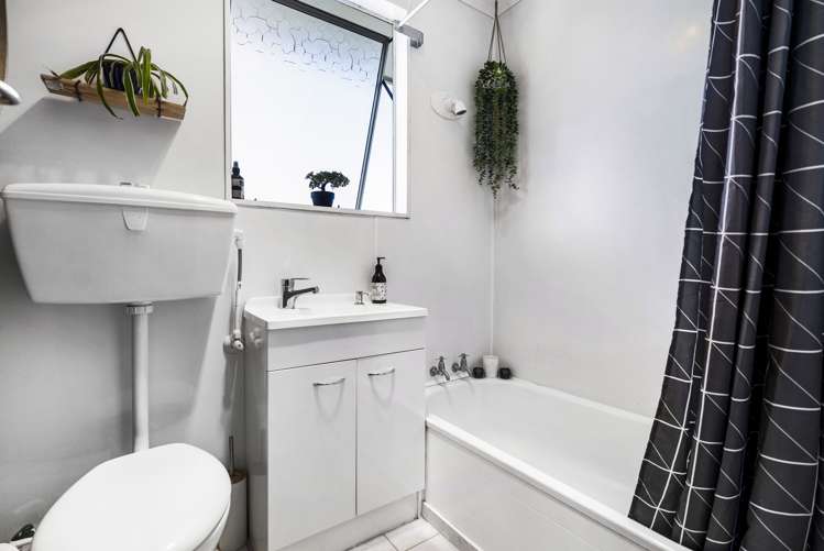 1/21 Seddon Street Sydenham_11