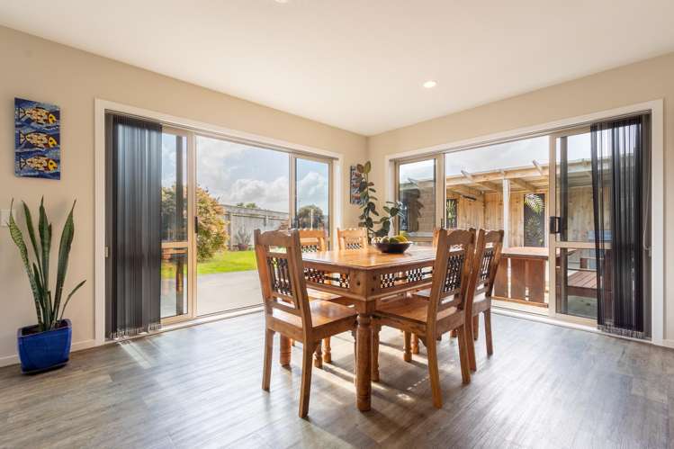 28 Simpson Crescent Raumati Beach_6