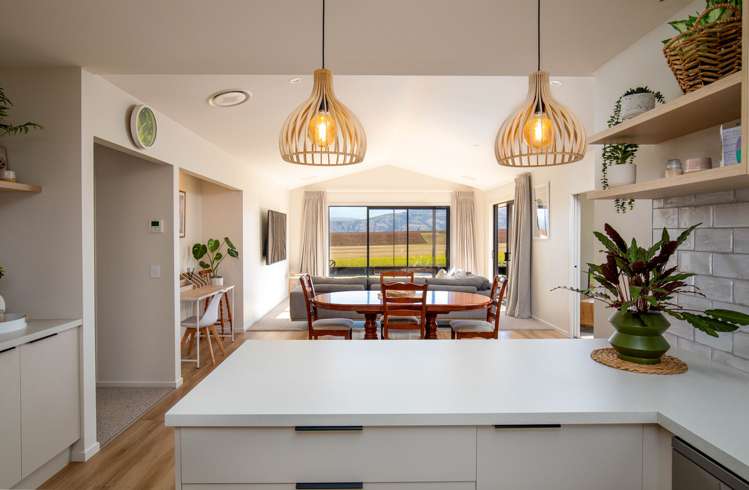 355 Golden Road Alexandra_6