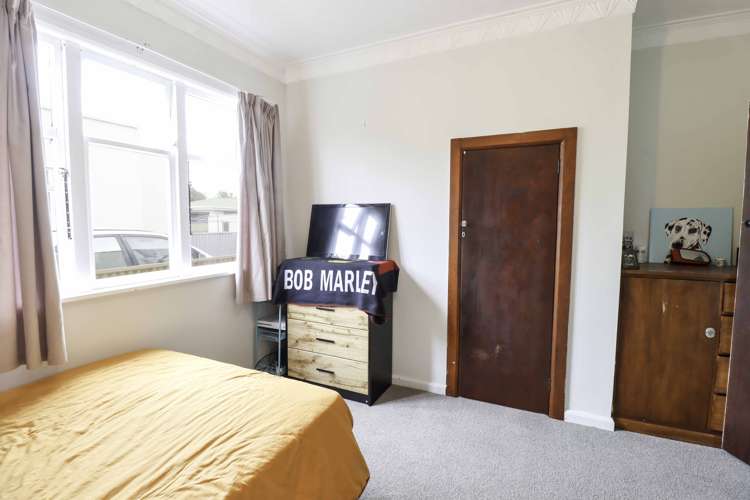 33 Rewa Street Takaro_14