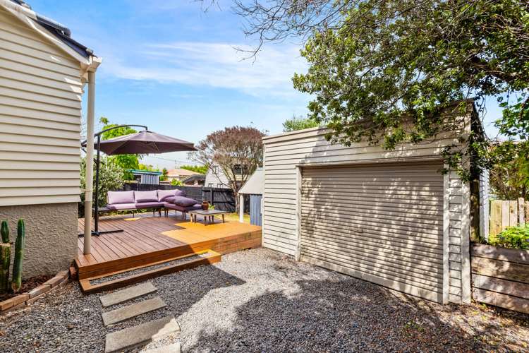 76 Titirangi Road New Lynn_11