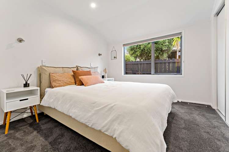 16 Coldham Crescent Saint Johns_11