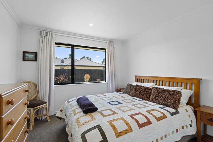 11 Suffolk Drive Kirwee_15