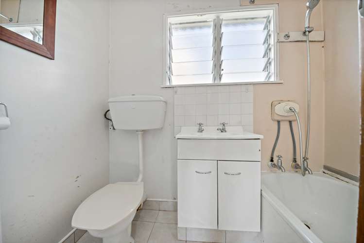 2/25 Woodward Avenue Mangere Bridge_8