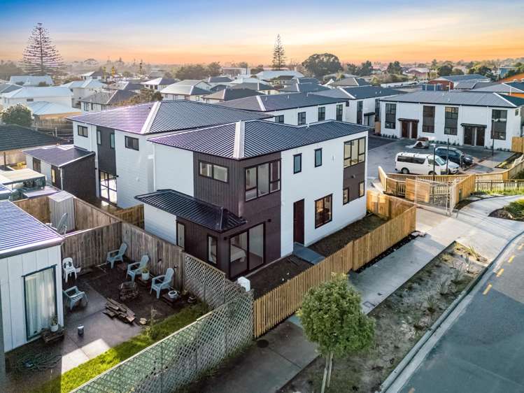 2/32 Tapuwae Way Mangere Bridge_12