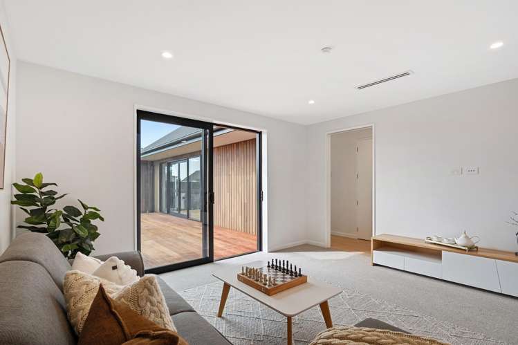 25 Guinevere Drive Lincoln_10