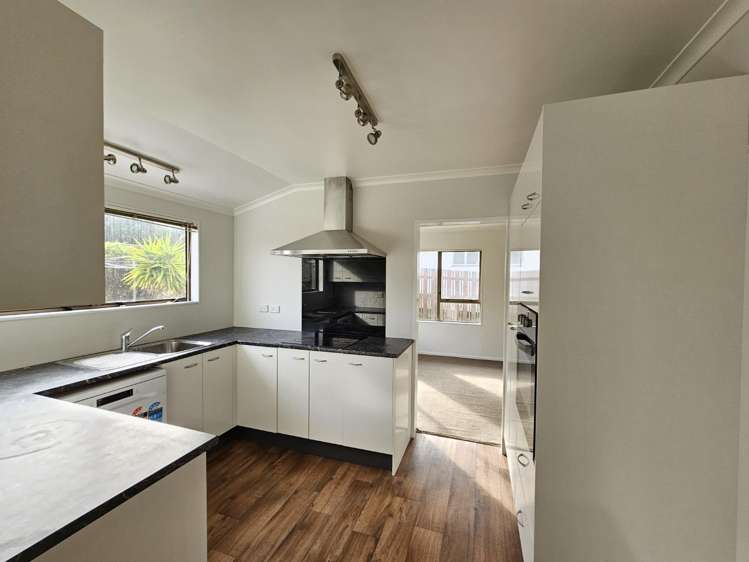 15 Staithes Drive North_0