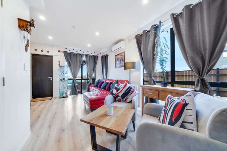 1 Hermitage Street Flat Bush_1