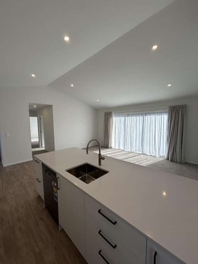 83B South Road 10754_4