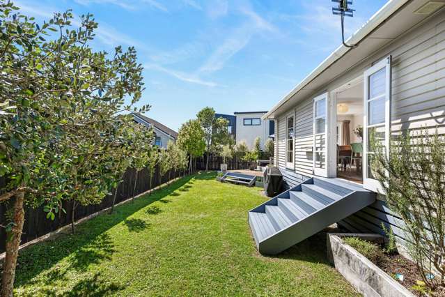 Classic 1960s charm with modern comfort