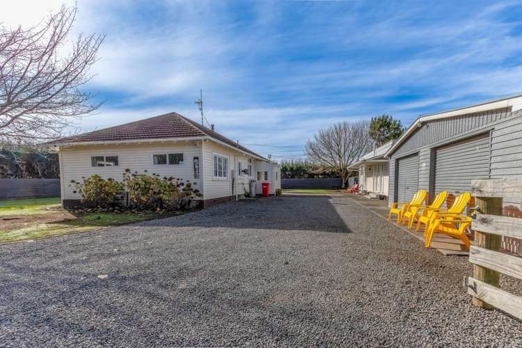 2a Riverbank Road_21