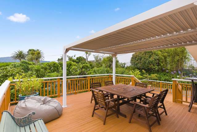 Seaside Bliss with Bonus Studio