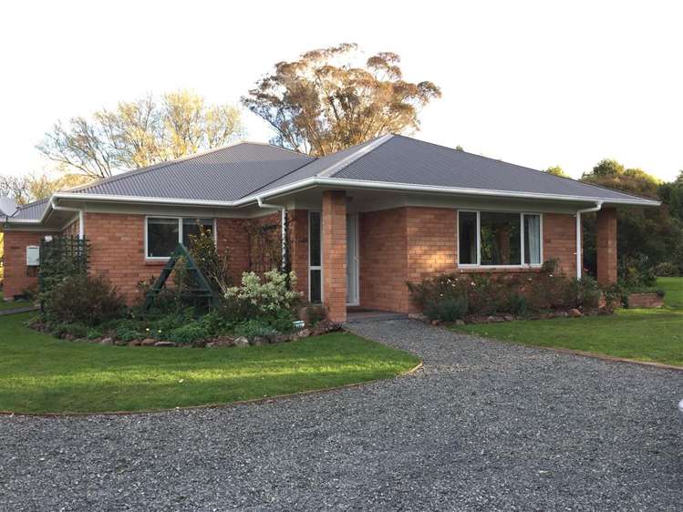 42A Tauraroa Road 2055_0