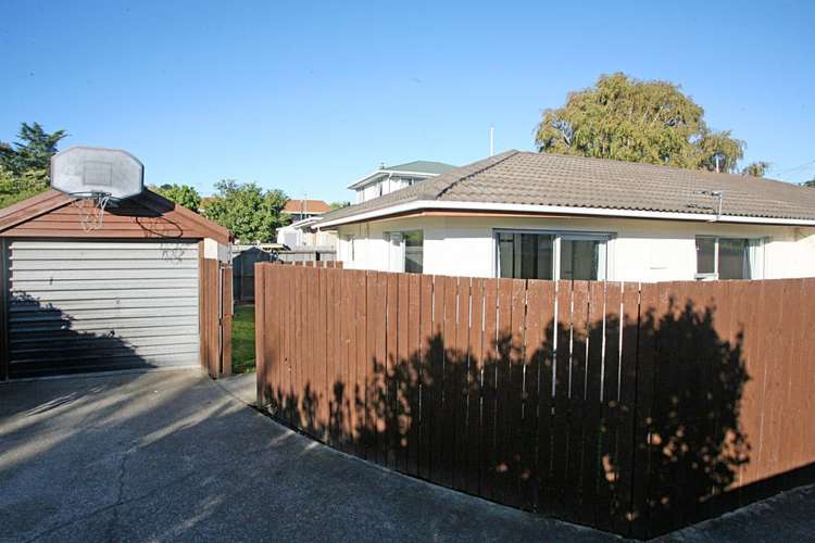 2/181 Springs Road Hornby_2