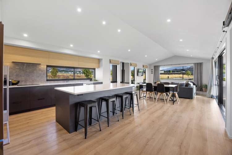 6 Rua Street_0