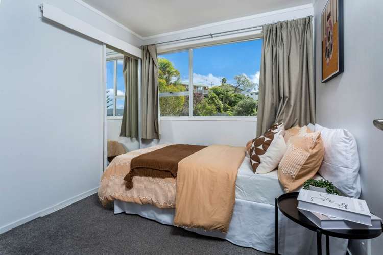 2/7 Malters Place Browns Bay_8