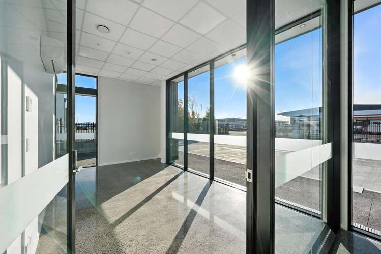 51 Waterloo Road Hornby_13