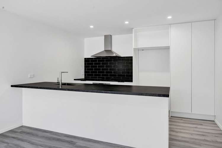 120 Seaview Road Westown_3