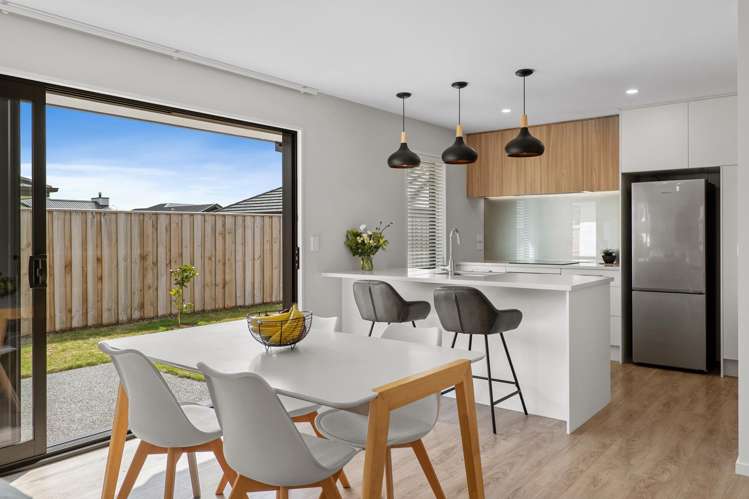 6 Bob Reid Crescent_0