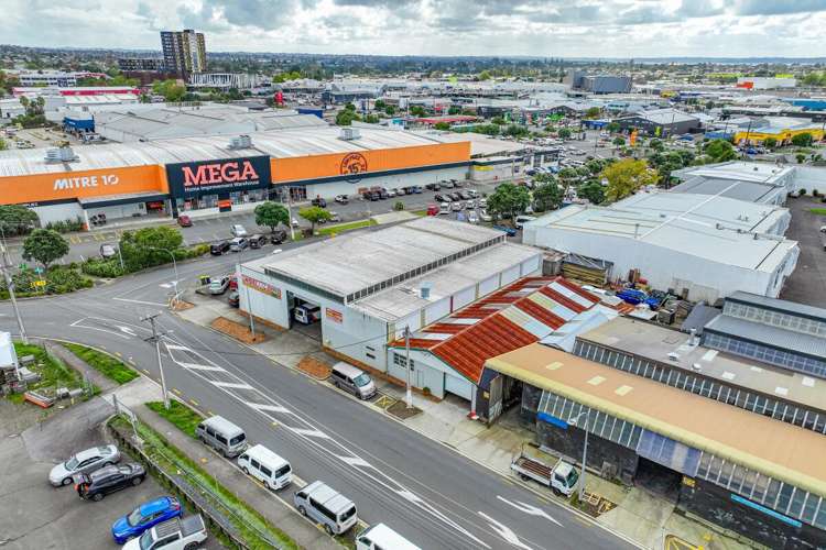 8 Astley Avenue New Lynn_16