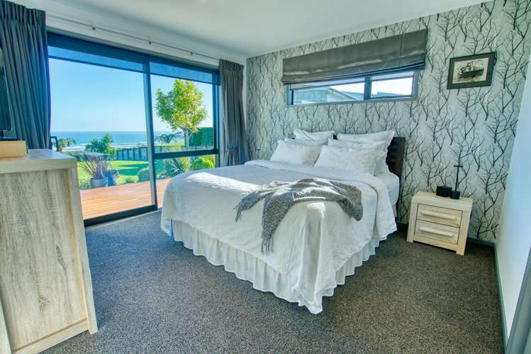 14 Tasman View Road Paroa_23