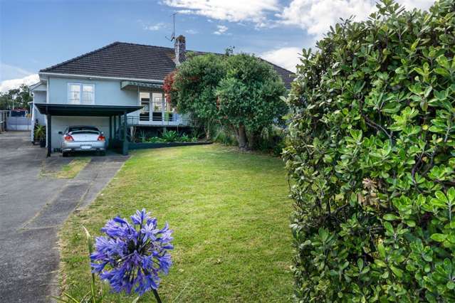 92a Lake Road Narrow Neck_2