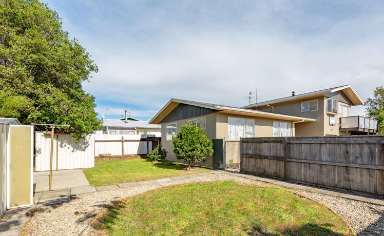 9 Cornwall Place Stoke_11