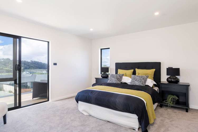 4 Canoe Lane Riverhead_13