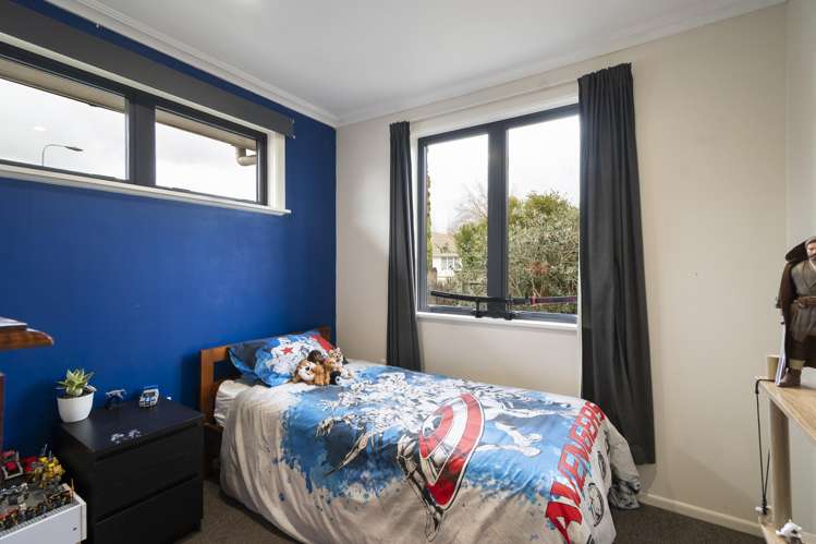 2 Croxley Place Terrace End_17