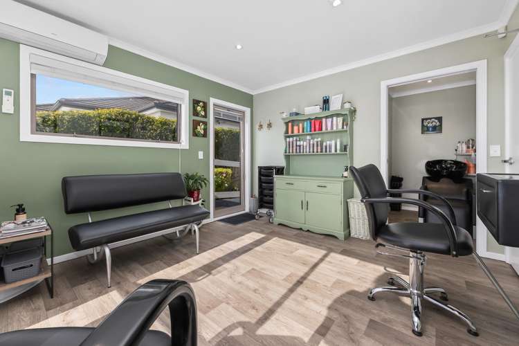 1 Greenstone Place Aotea_24