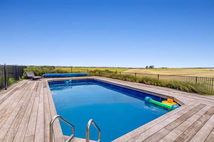 57 Beechwood Road Feilding_9