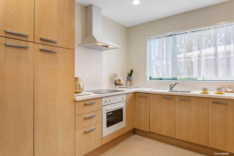 90a Bond Crescent Forrest Hill_8