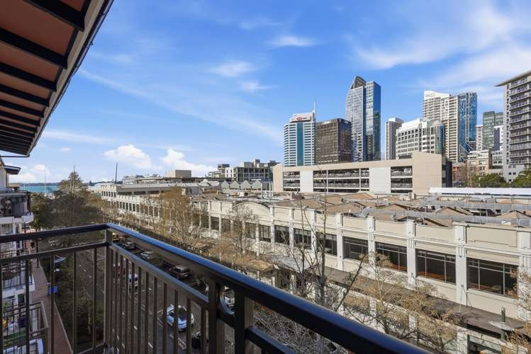 5a/20 Market Place Auckland Central_24