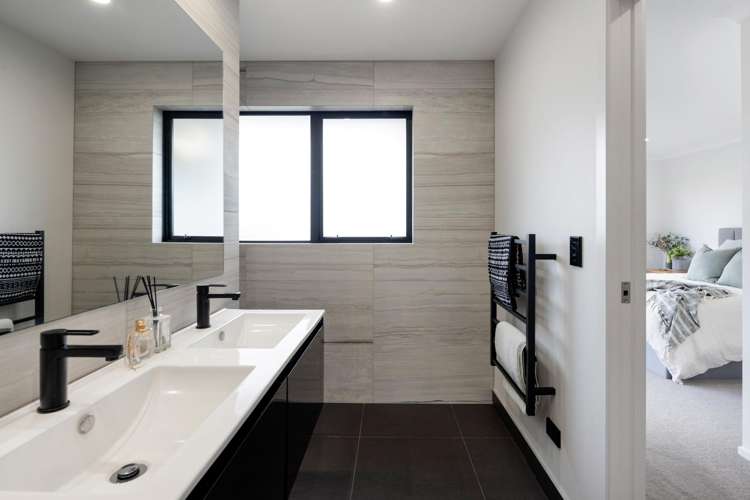 34 Mike Smith Drive Cambridge_26