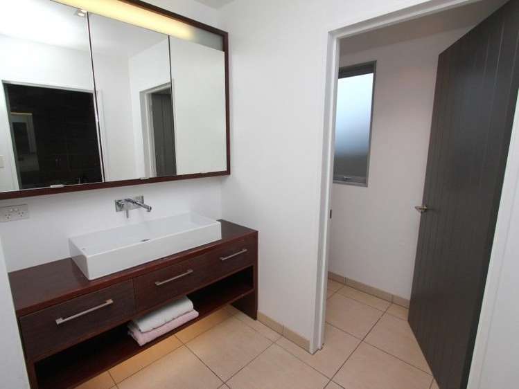 8 Westpark Close Allenton_14