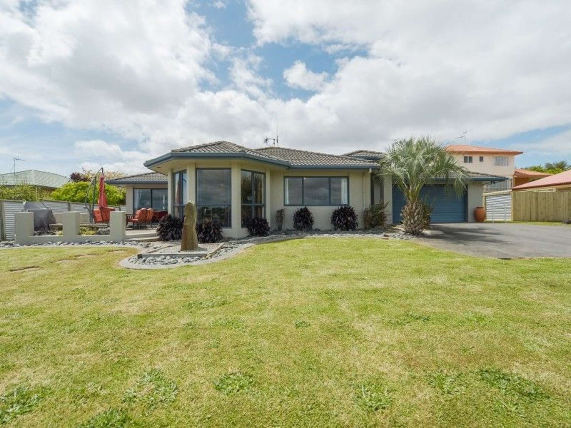 14 Pointon Glade Grandview Heights_0