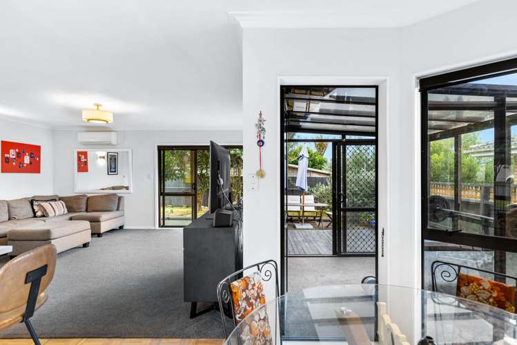 2 Tui Street Point Chevalier_6