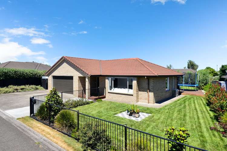 5 Compton Grove Huntington_1