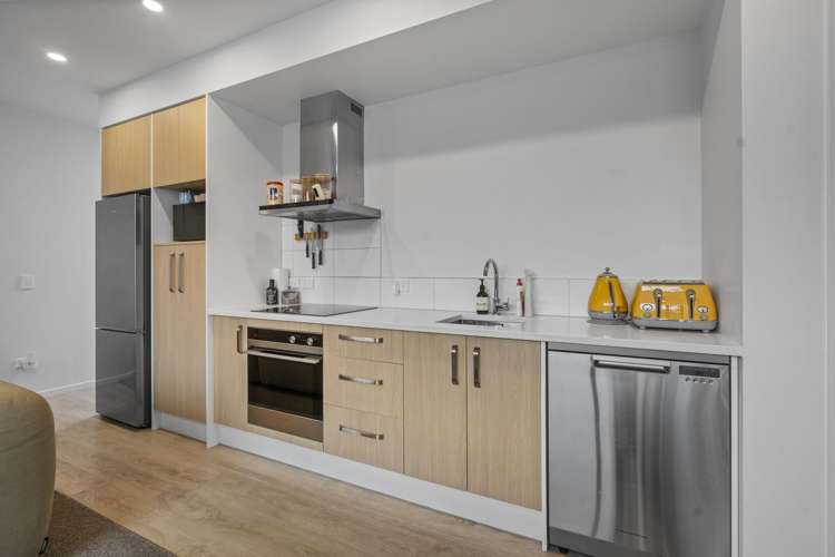 2/56 Geraldine Street Edgeware_3