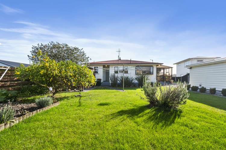 448 Tremaine Avenue Takaro_21