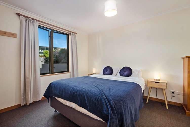 301/139 Fernhill Road Fernhill/Sunshine Bay_7