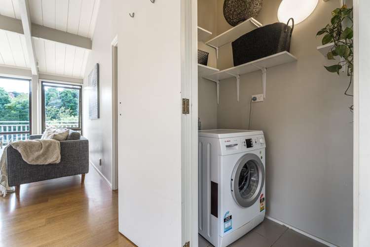 37b Ocean Road Surfdale_17