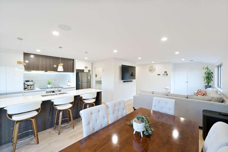 64 Cirrus Way Ranui_24