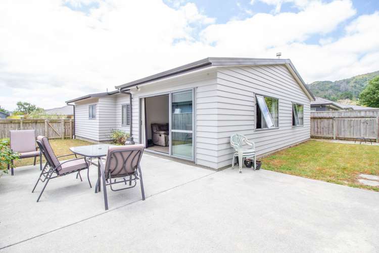 9 Poppy Watts Grove Stokes Valley_16