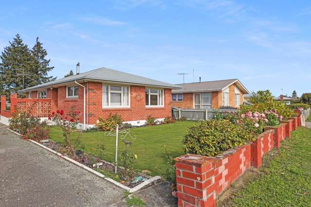 Three Bedrooms In Allenton!