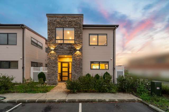 Freestanding house close to Flat bush, Takanini